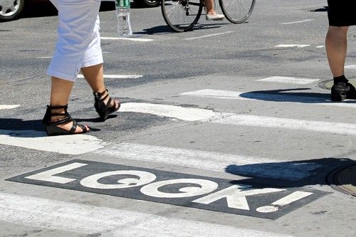look-pavement-marking